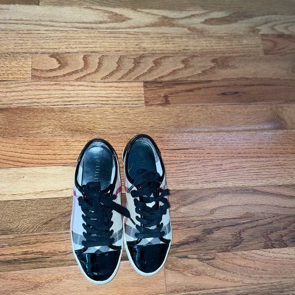 Designer Burberry Sneakers- Pre-owned - Picture 5 of 6